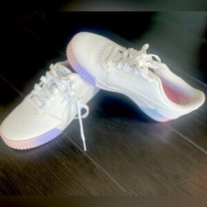Puma Women’s Carina Court Sneaker Size 9